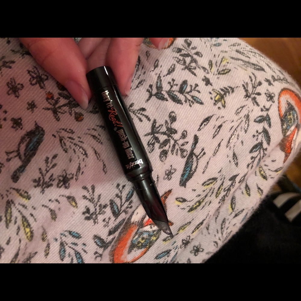 Benefit push up liner- Black